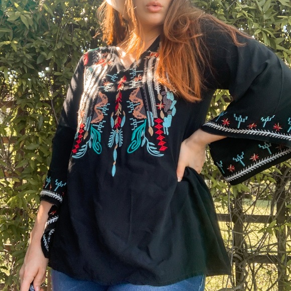 Boho Embroidered bell sleeve hippie farm girl top - Picture 2 of 3